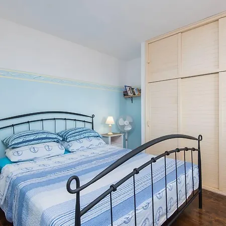 Vakantiehuis Robinsonhome Rasohatica *